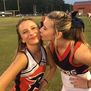 Meet your Posher, Tajuania